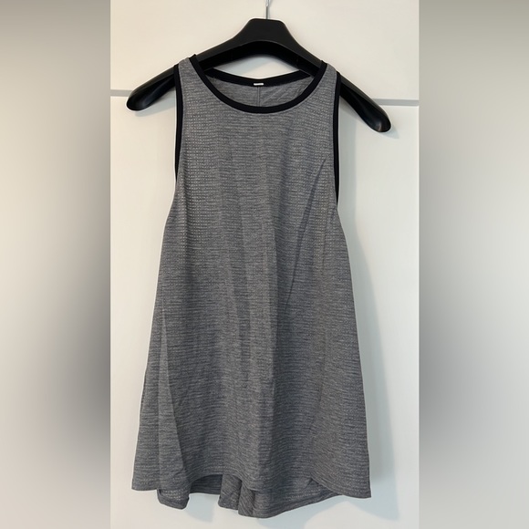 Lululemon - Picture 1 of 3